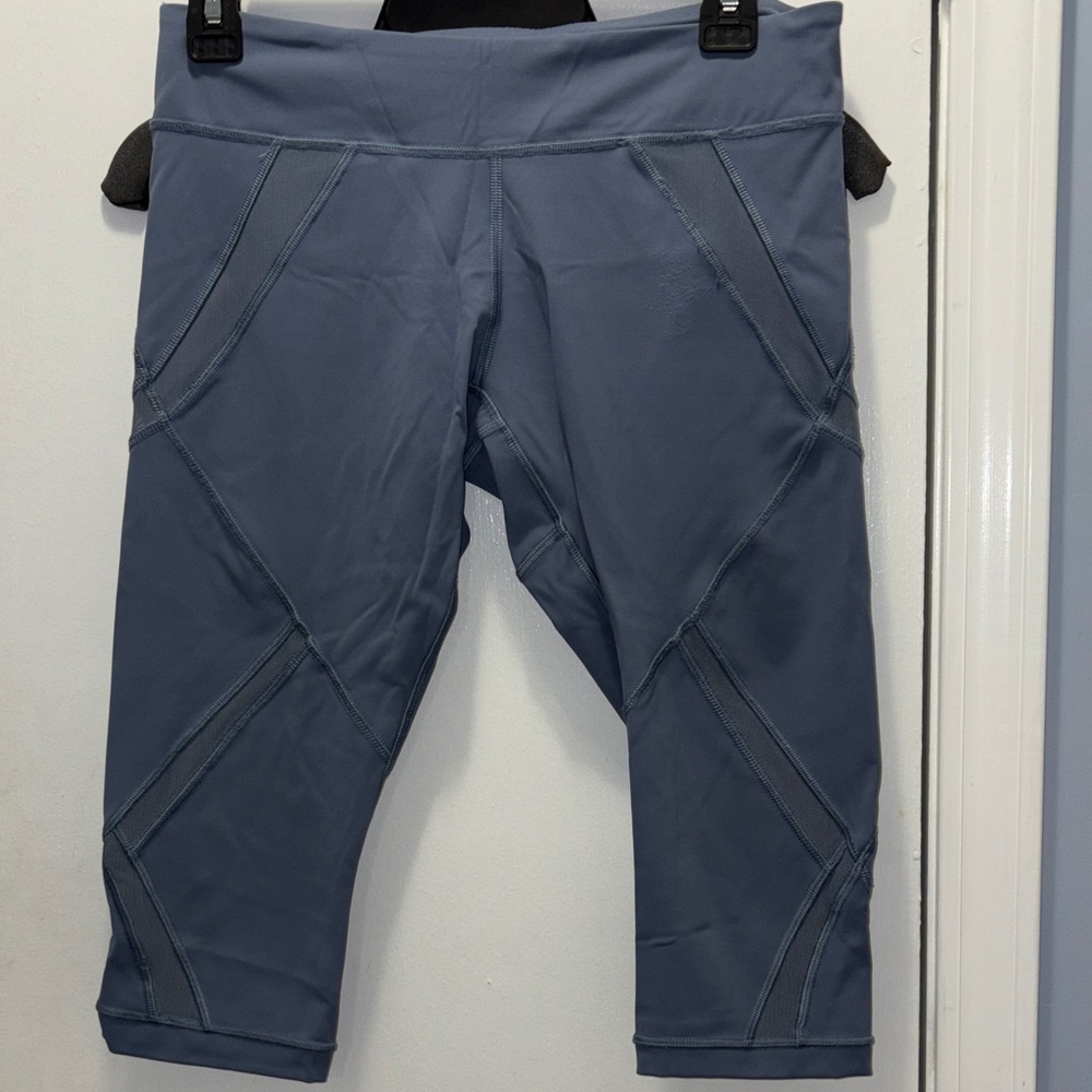 Lululemon Blue Athletic Capri Leggings size 8